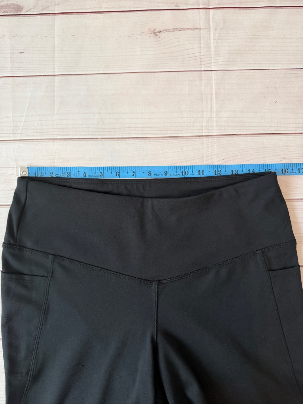 Jockey Black Cropped Athletic Leggings Large Side Pockets Stretch Performance - Picture 4 of 6